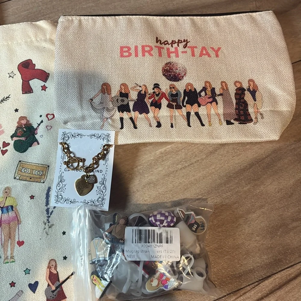 Taylor Swift Bundle - Picture 2 of 4